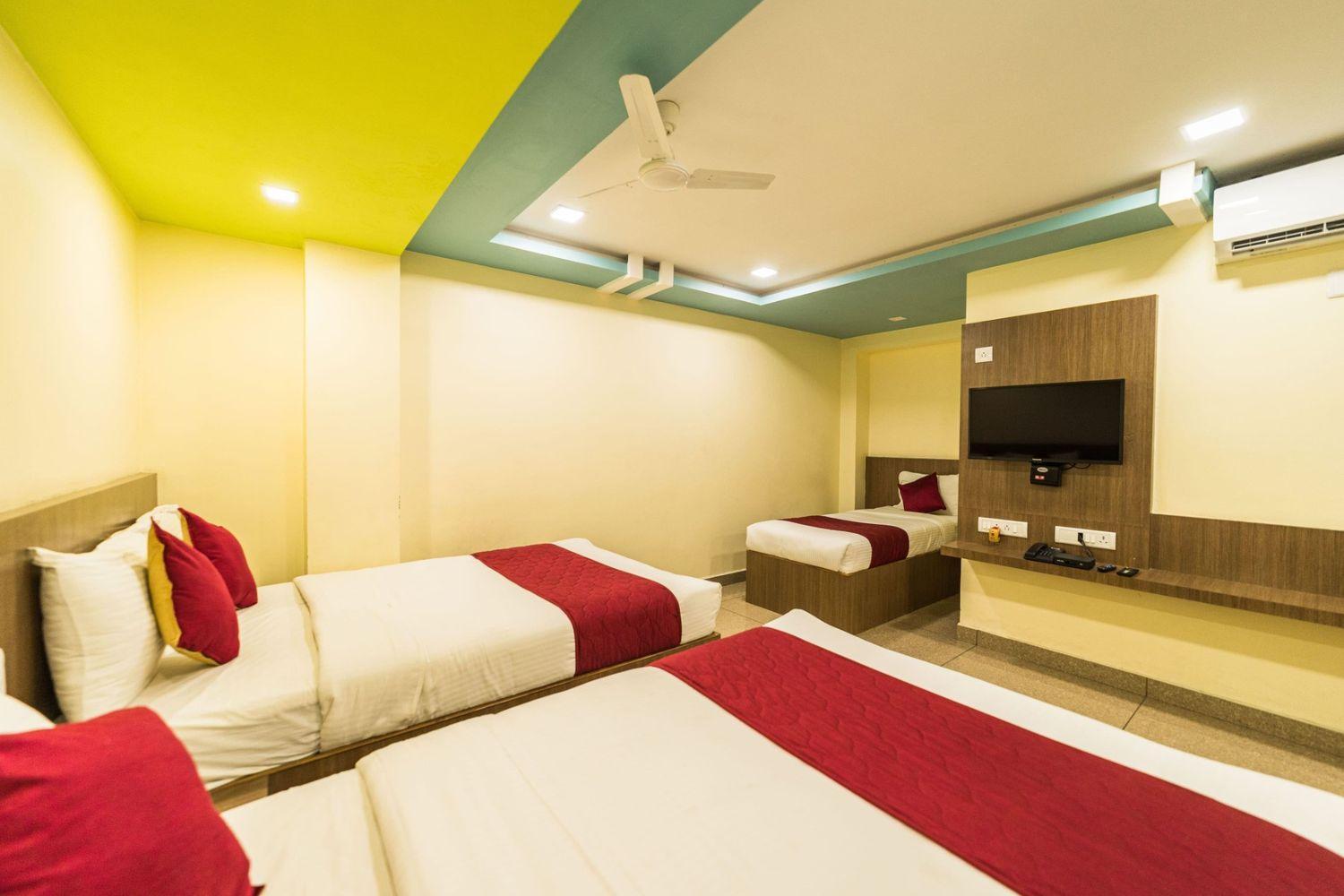 Sau Residency Hotel Kanchipuram Bagian luar foto
