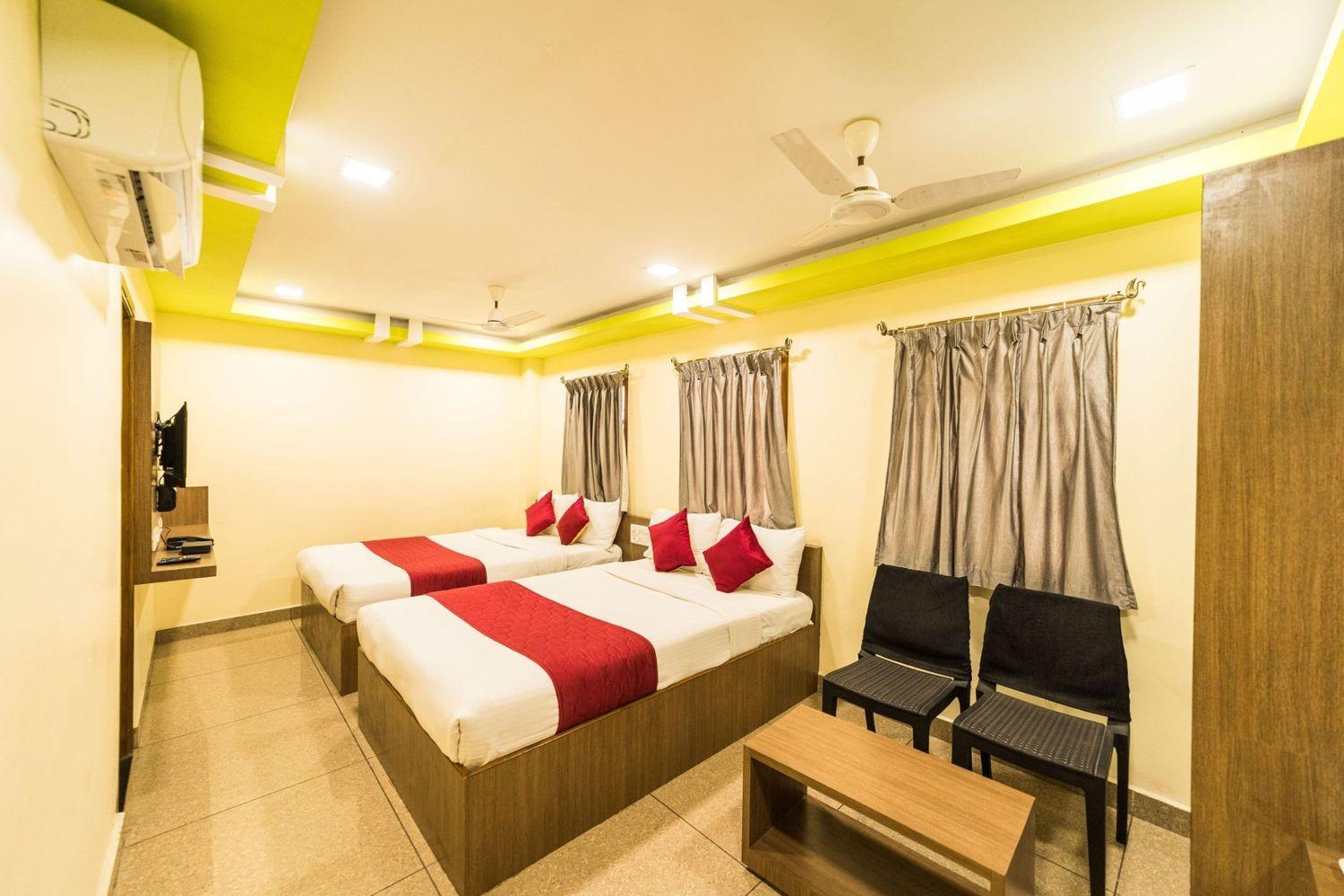 Sau Residency Hotel Kanchipuram Bagian luar foto