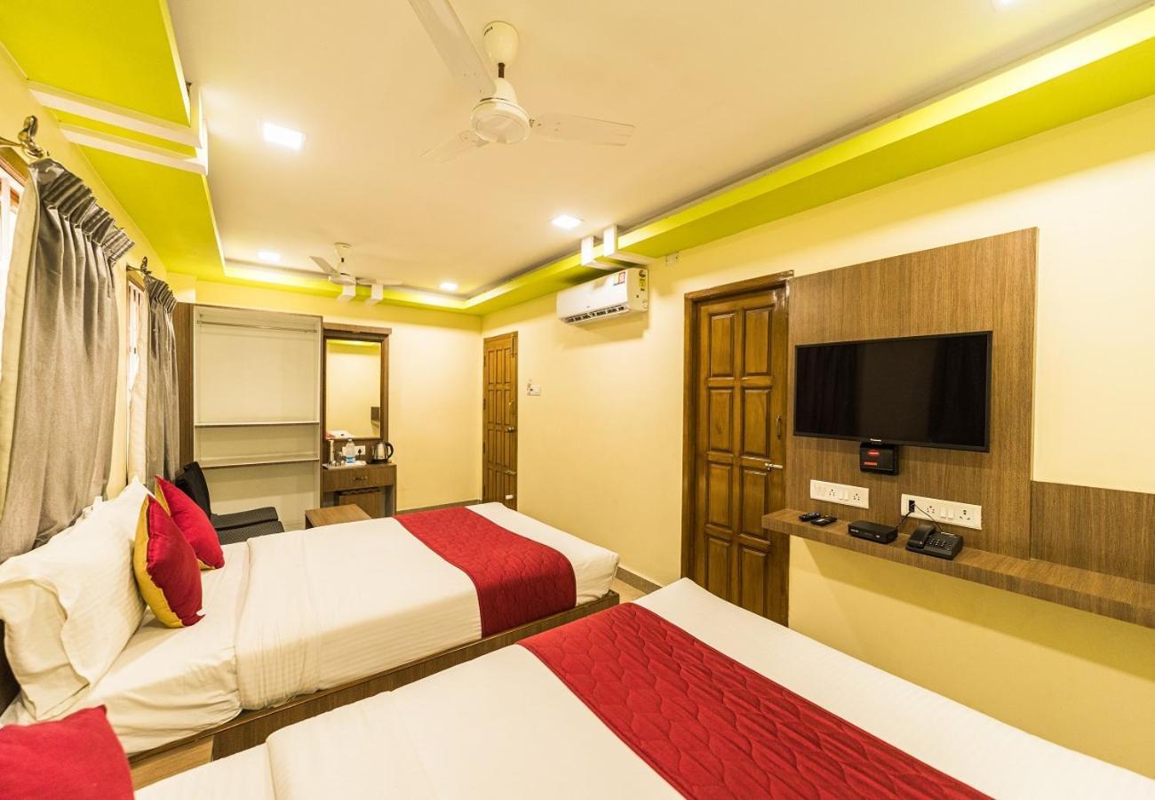 Sau Residency Hotel Kanchipuram Bagian luar foto