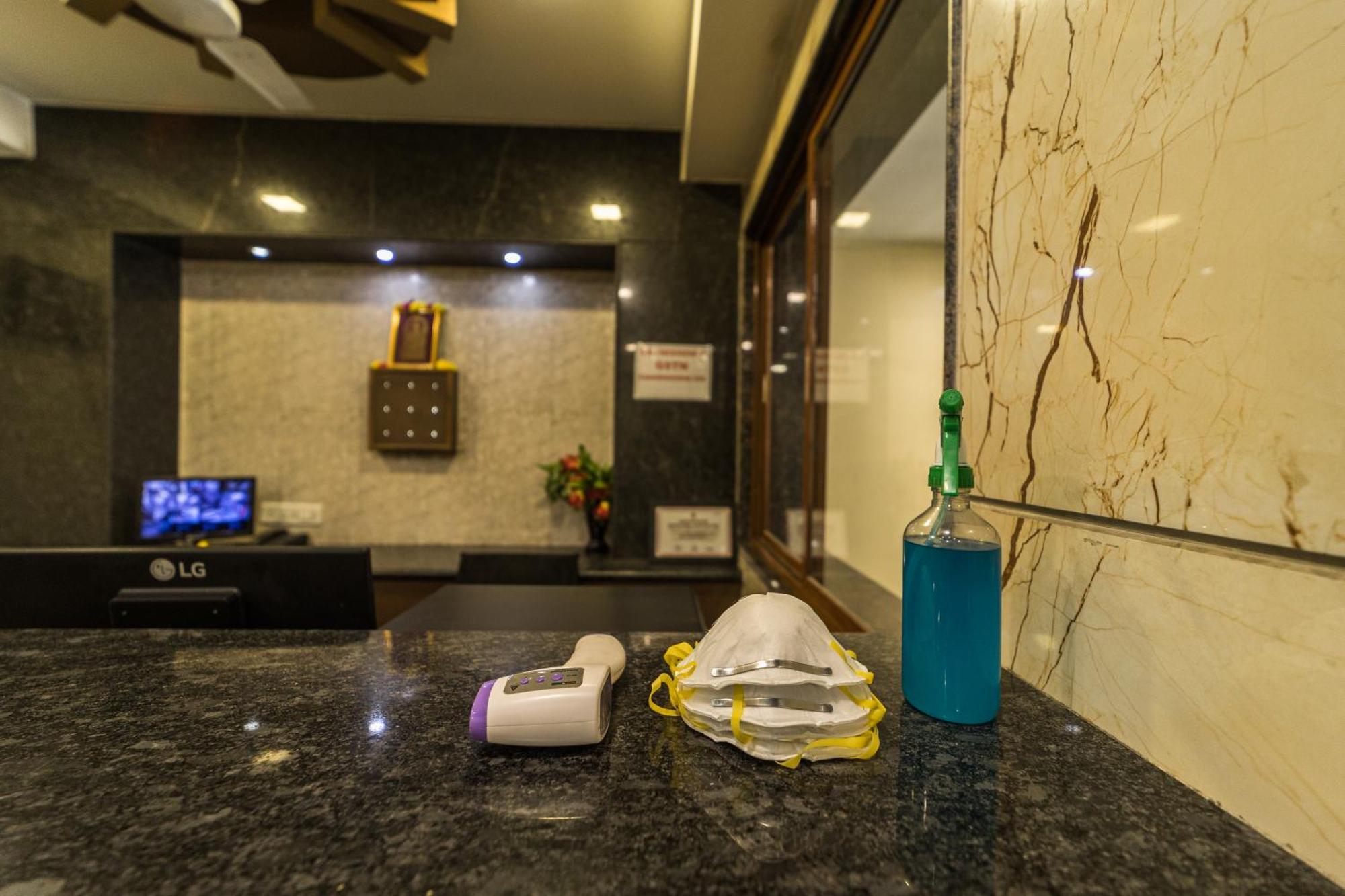 Sau Residency Hotel Kanchipuram Bagian luar foto