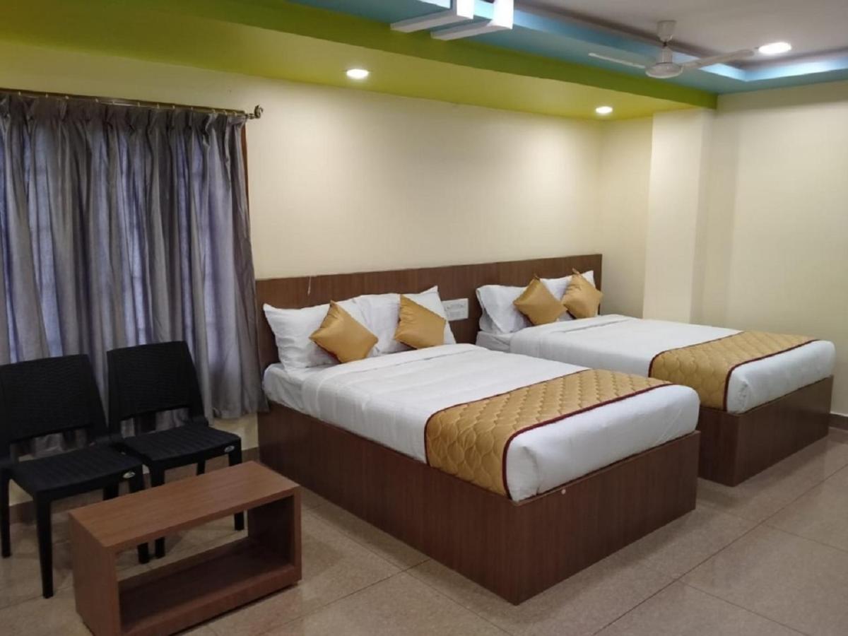 Sau Residency Hotel Kanchipuram Bagian luar foto